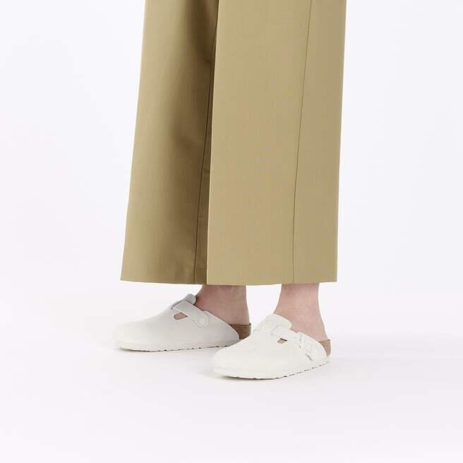 Boston Soft Footbed Suede Leather Boston Soft Footbed Suede Leather