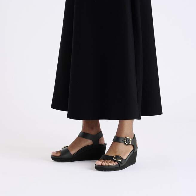 Soley Ring-Buckle Leather Black Soley Ring-Buckle Leather Black